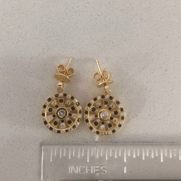 The VEGA Pendant Set (Black & Gold) - Picture 8 of 9